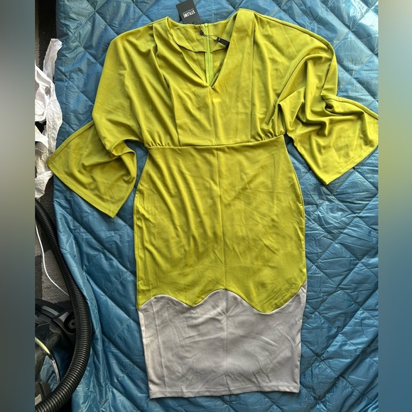 STYLEWE Dresses & Skirts - NWT STYLEWE Green and grey dress with a zipper on the back